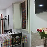 Apartament Magic Red *