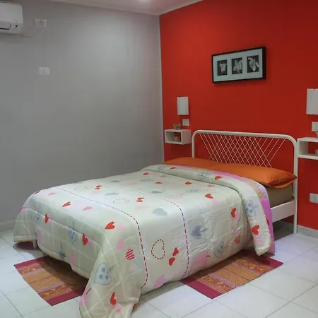 Apartment Magic Red *