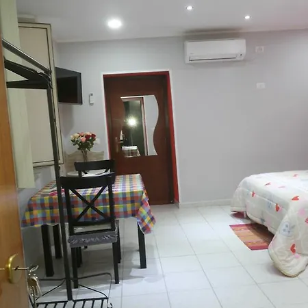 Apartment Magic Red *