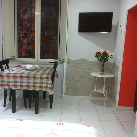 Apartment Magic Red